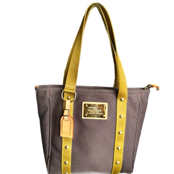 Louis Vuitton Handbags - Louis Vuitton Hippo Cabas Antigua MM Khaki